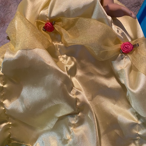 2002 DISNEY BEAUTY AND THE BEAST INTERACTIVE TALKING BELLE DOLL - Picture 4 of 9